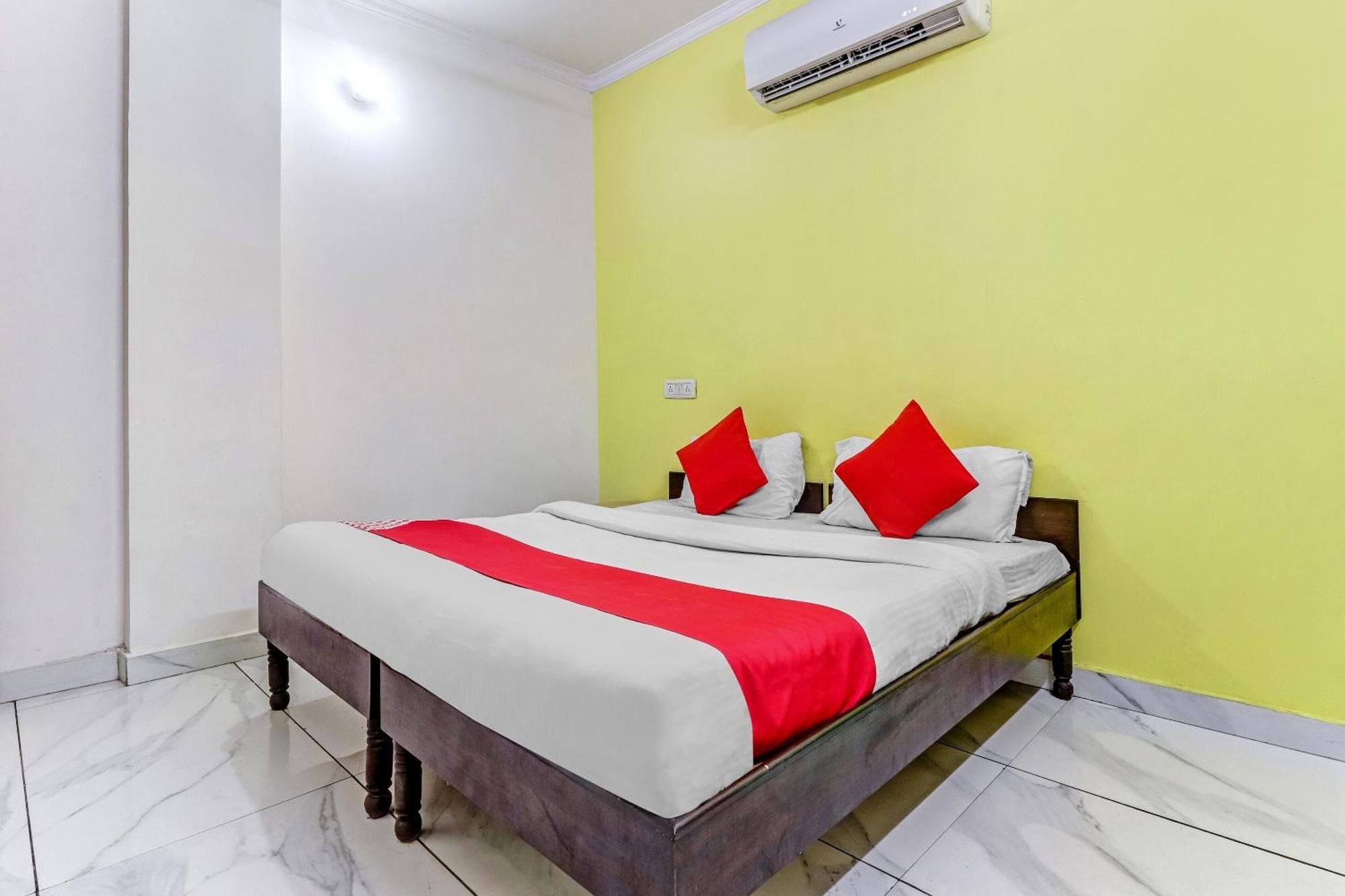 Hotel O Cozy Stay Delhi Kültér fotó
